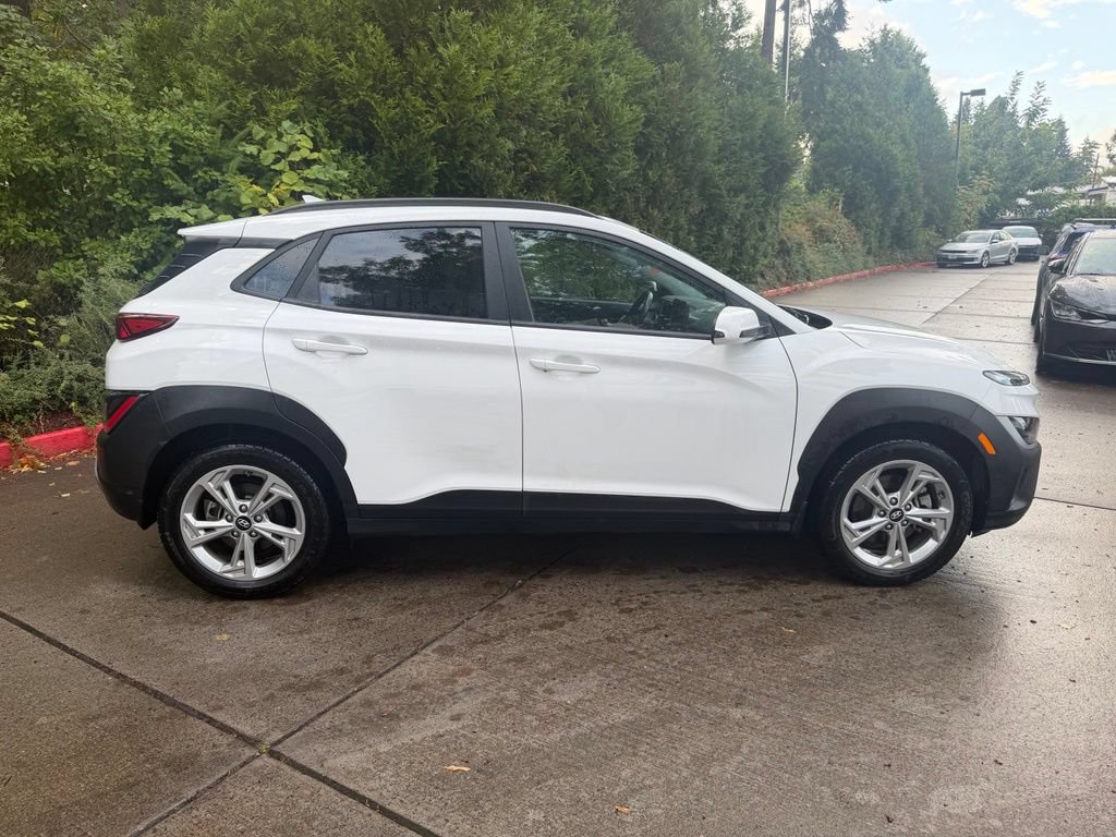 Used 2022 Hyundai Kona SEL w/ Convenience Package AWD/4WD image 2