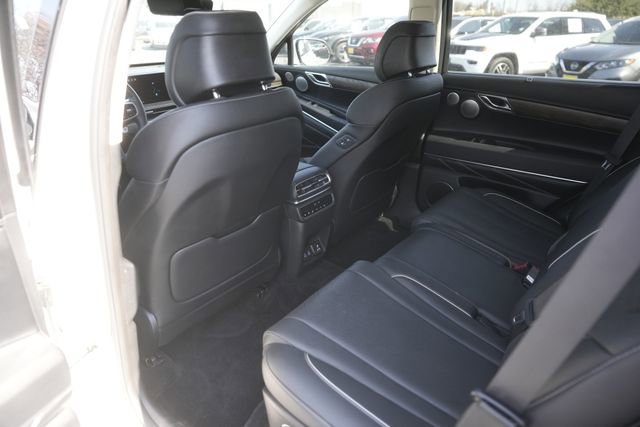 Used 2025 Genesis GV80 2.5T Prestige image 12