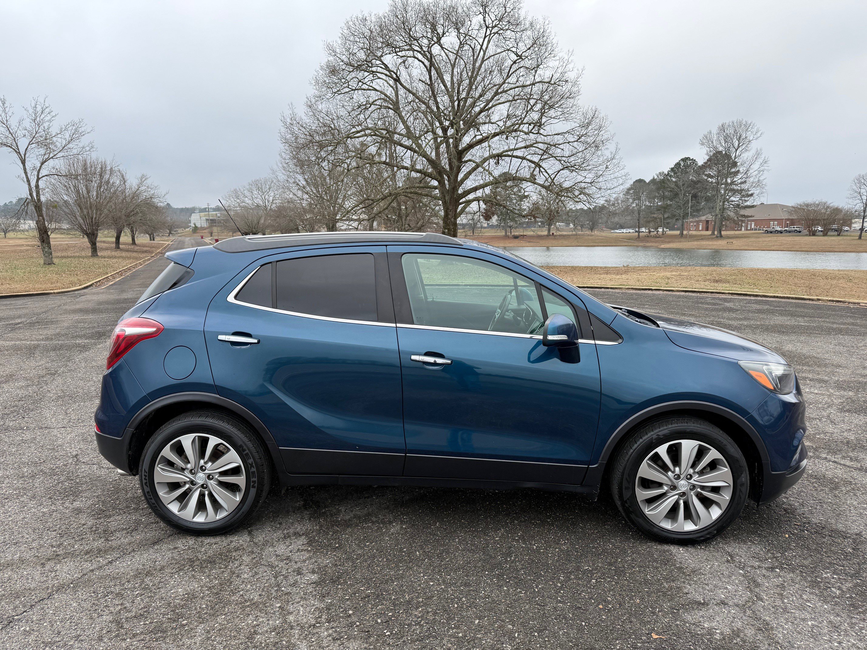 Used 2019 Buick Encore Preferred image 5