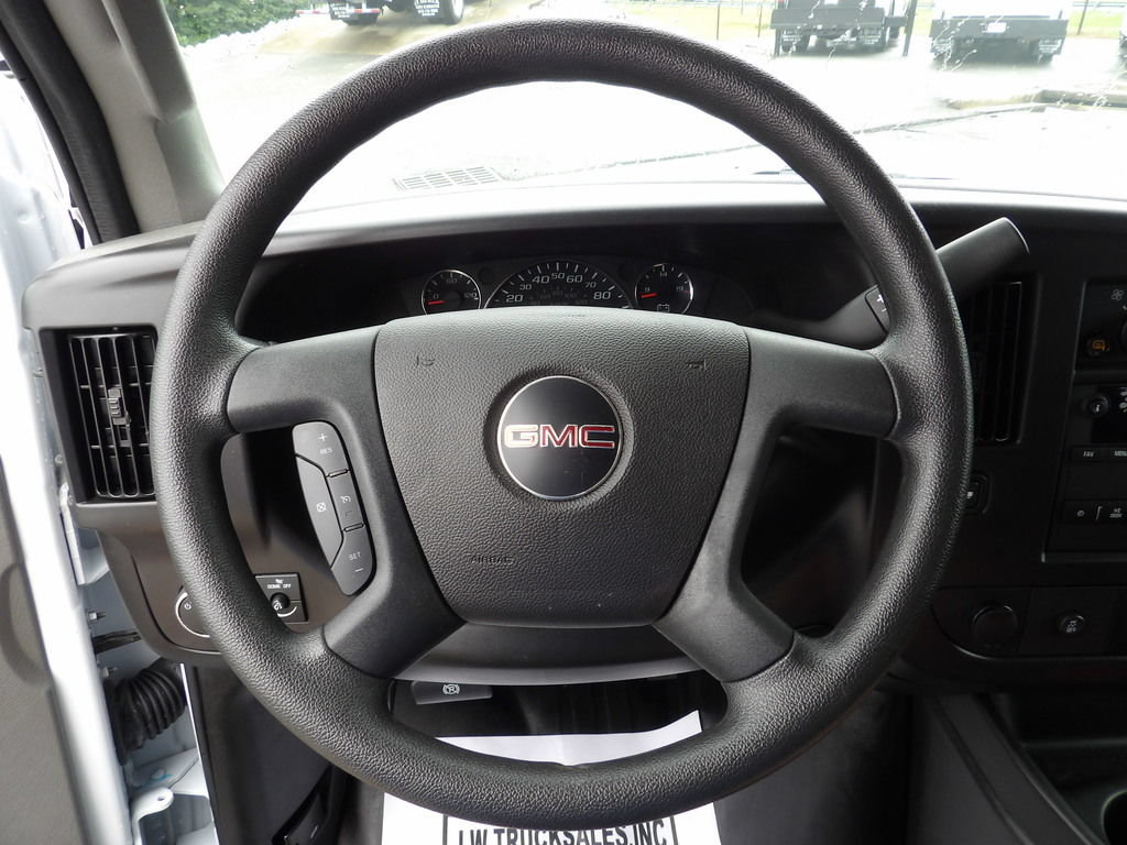 Used 2025 GMC Savana 2500 w/ Driver Convenience Package RWD image 20