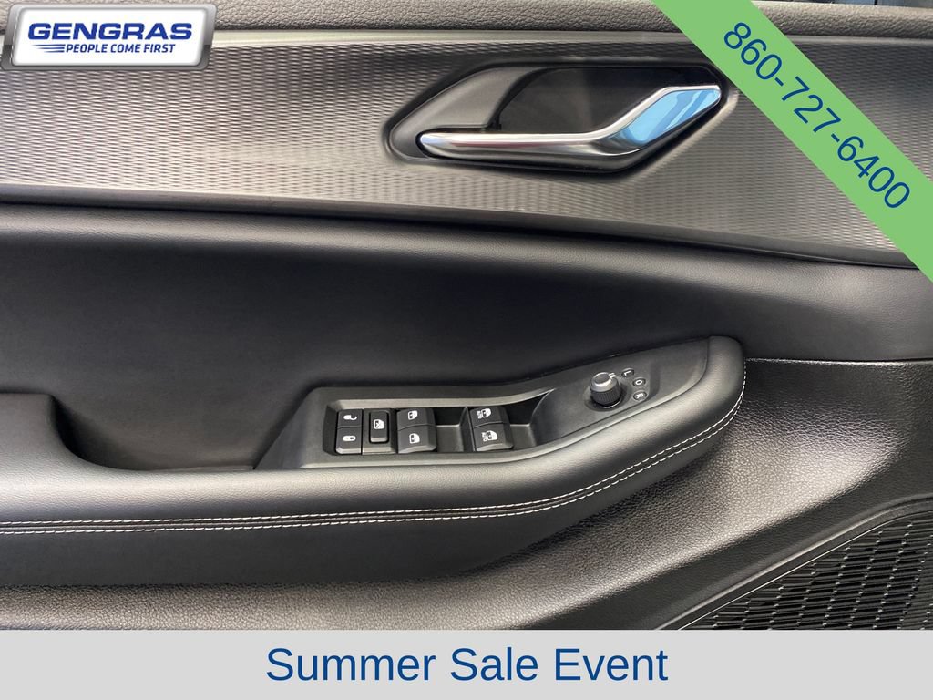Used 2024 Jeep Grand Cherokee Altitude AWD/4WD image 14
