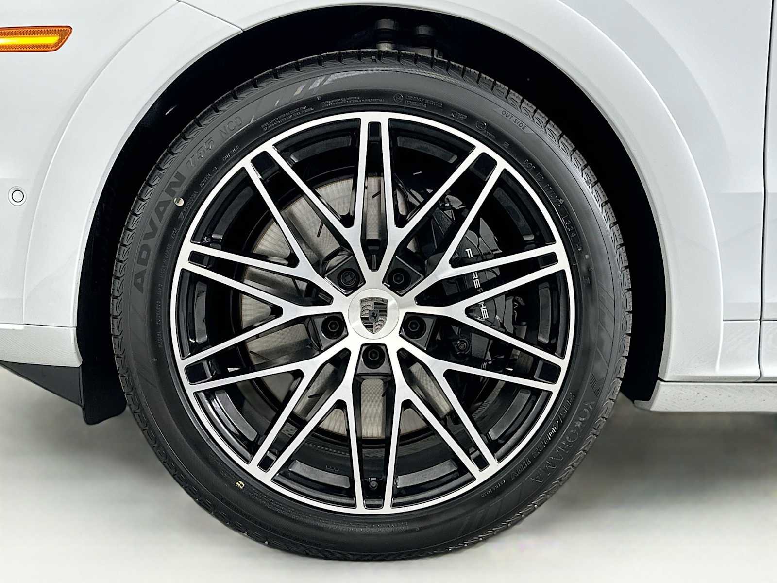 New 2025 Porsche Cayenne Turbo image 30