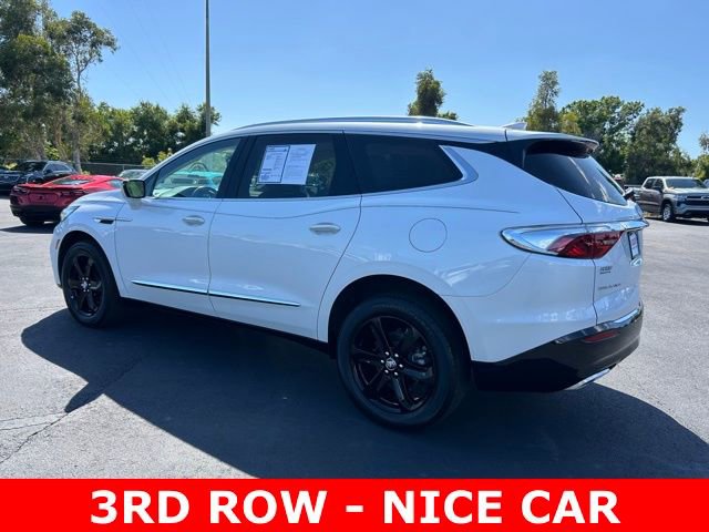 Used 2023 Buick Enclave Essence w/ Sport Touring Edition FWD image 4