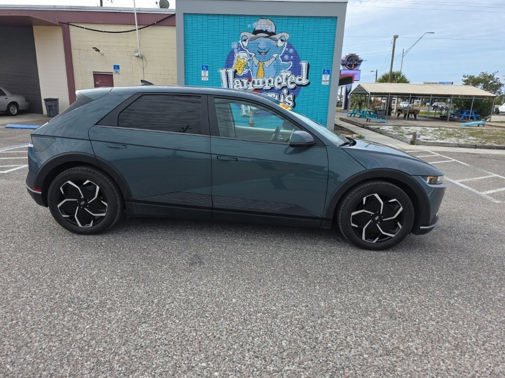 Used 2022 Hyundai Ioniq 5 SE image 2