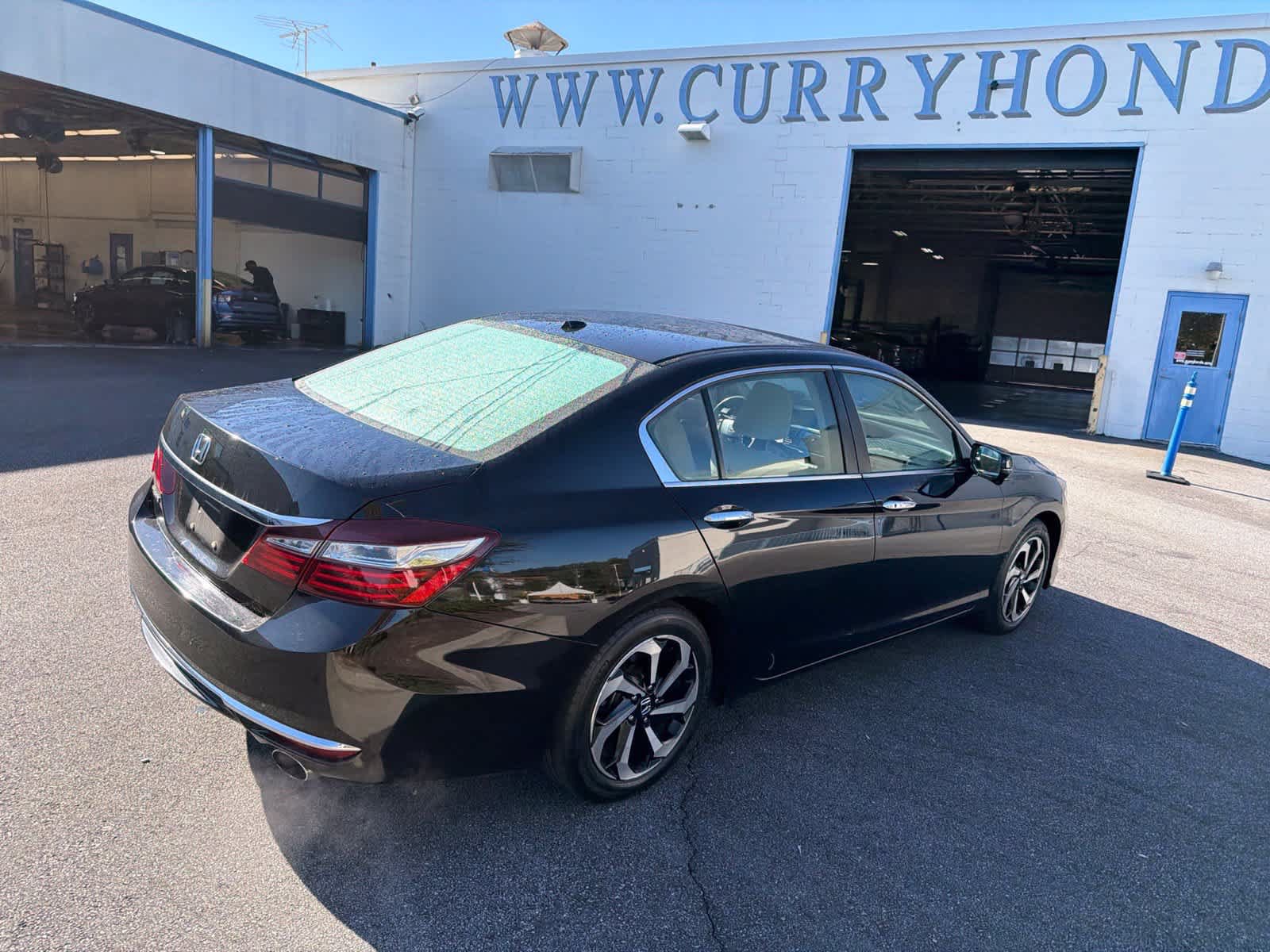 Used 2017 Honda Accord EX-L image 12