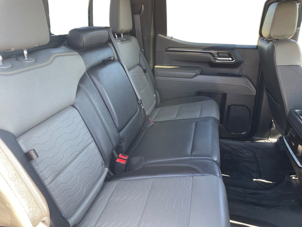 Used 2024 Chevrolet Silverado 1500 ZR2 image 18