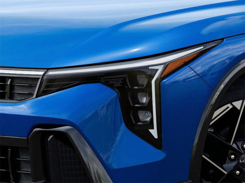 New 2025 Kia K4 GT-Line image 10