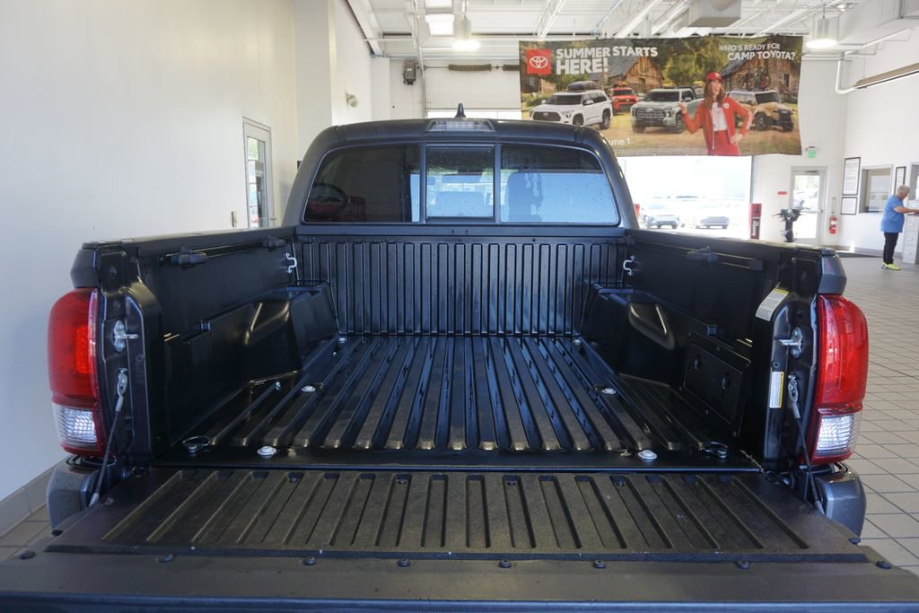 Used 2023 Toyota Tacoma SR AWD/4WD image 14