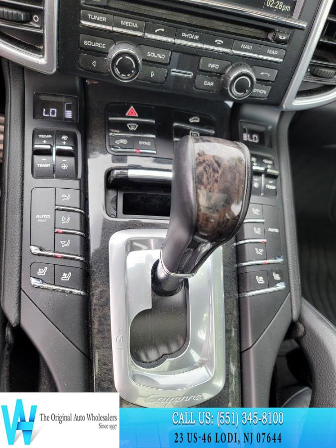 Used 2015 Porsche Cayenne S AWD/4WD image 22