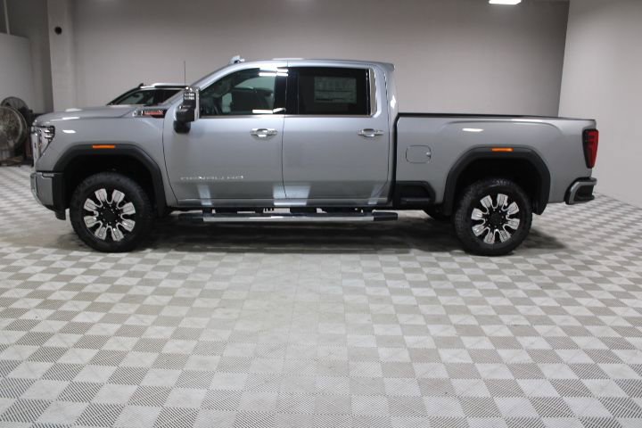 New 2026 GMC Sierra 2500 Denali w/ Denali Reserve Package image 9