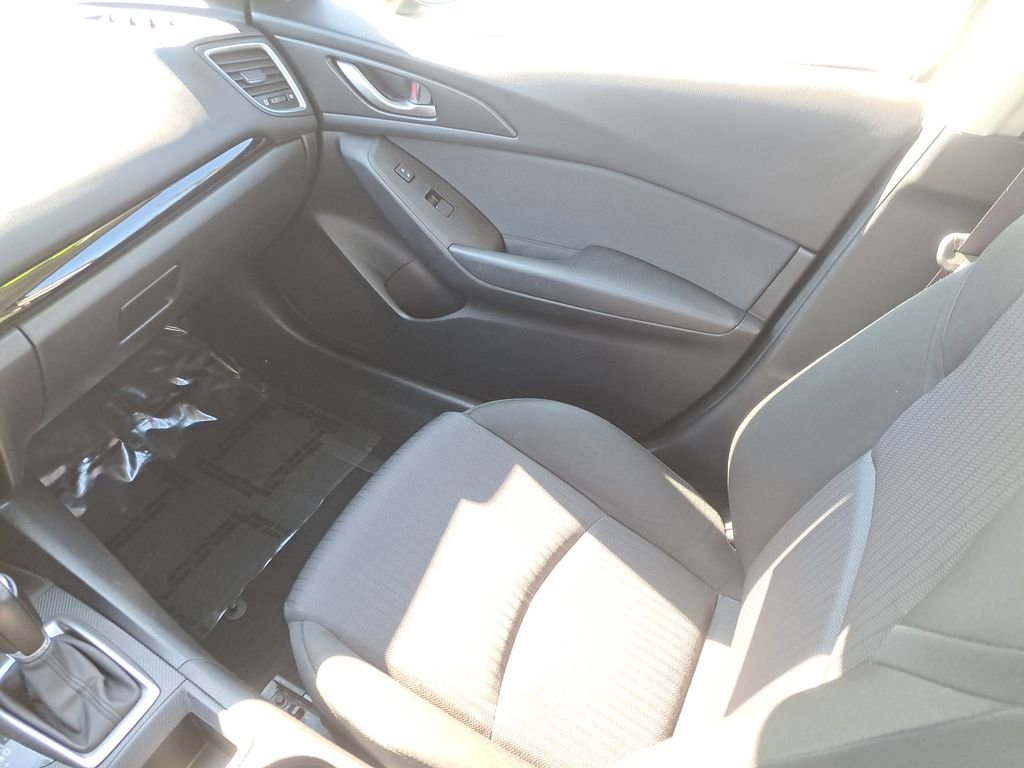Used 2014 MAZDA MAZDA3 i SV image 11