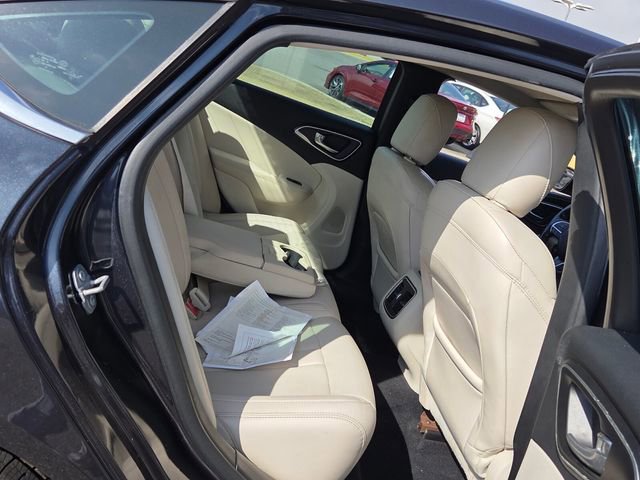 Used 2017 Chrysler 200 Limited Platinum w/ Comfort & Convenience Group image 14