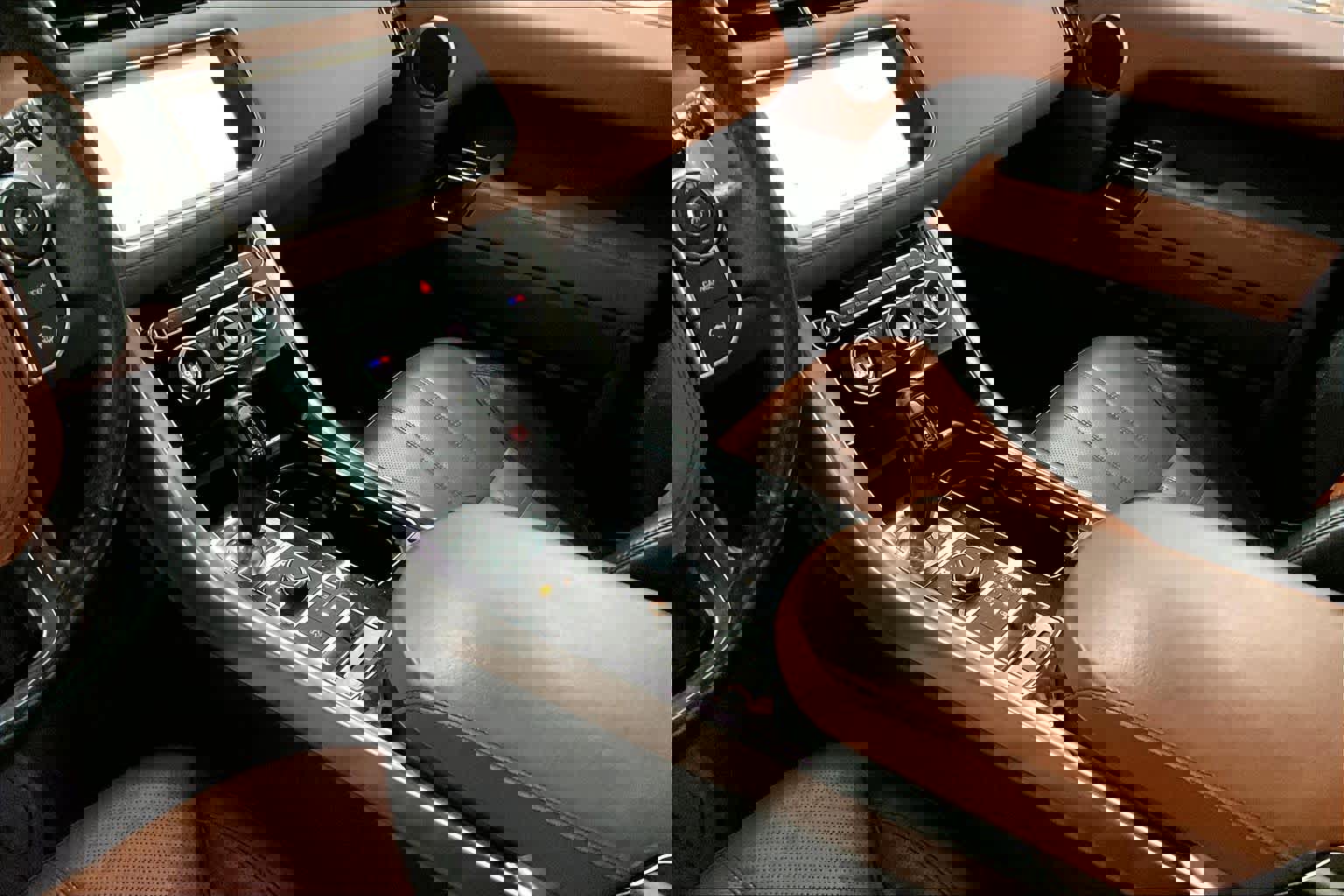 Used 2017 Land Rover Range Rover Sport HSE Dynamic image 19