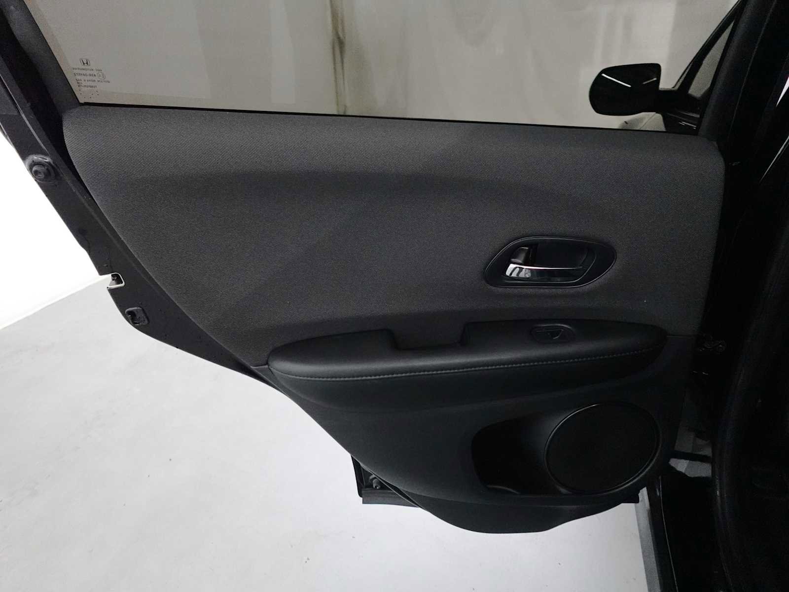 Certified 2020 Honda HR-V LX image 23