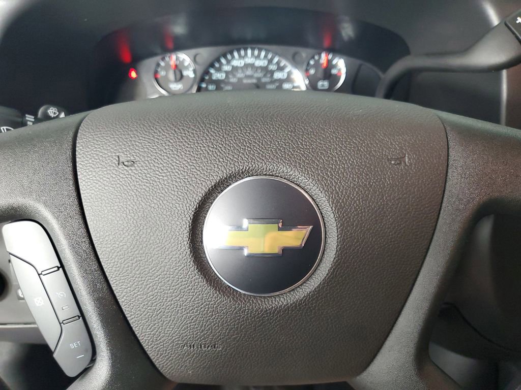 New 2026 Chevrolet Express 2500 w/ Driver Convenience Package image 25