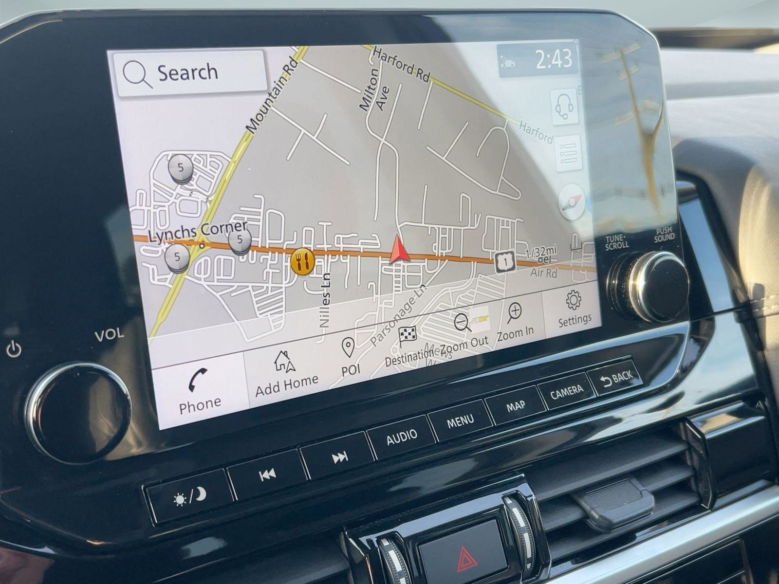 Used 2024 Nissan Pathfinder Platinum w/ Cargo Package image 23