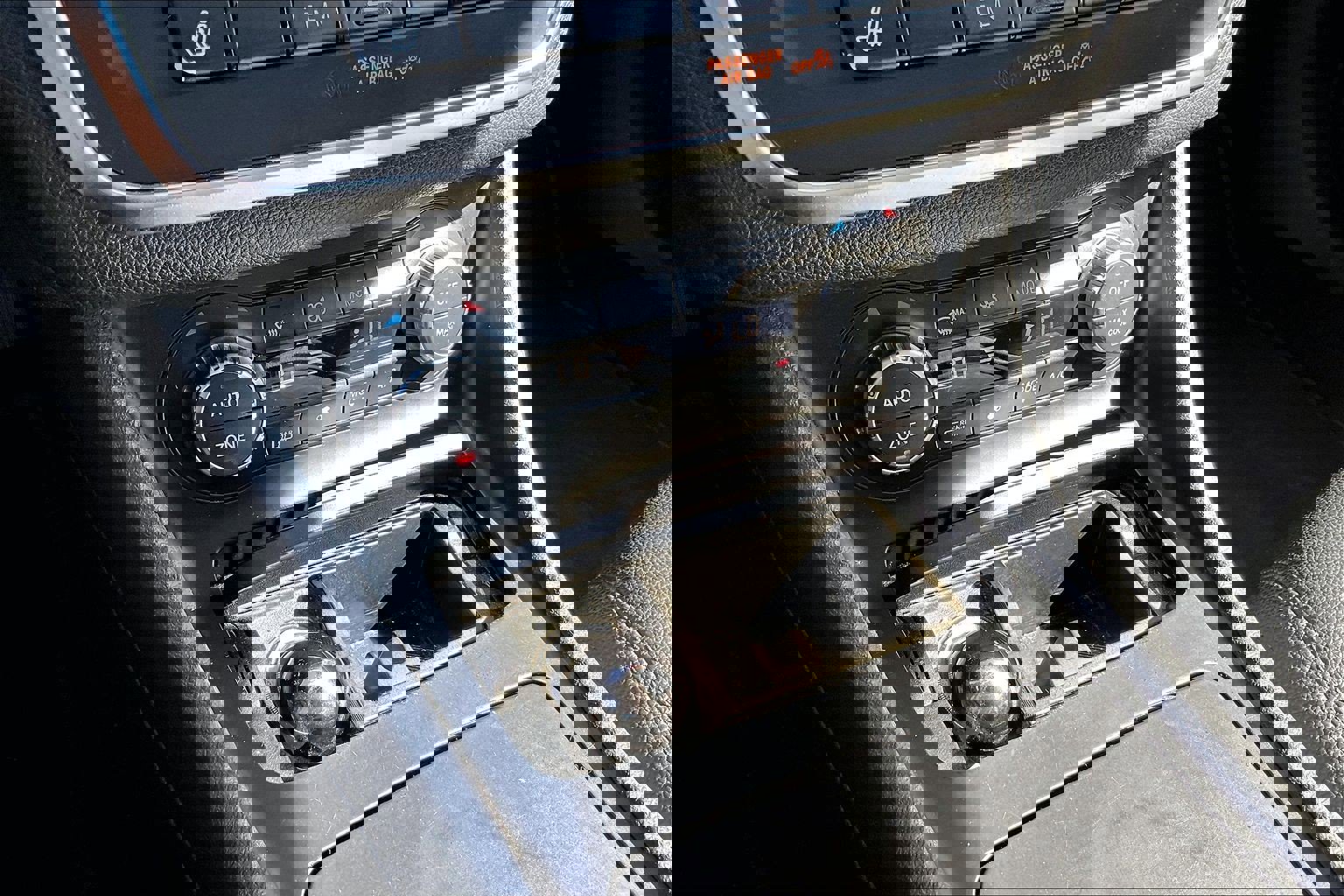 Used 2015 Mercedes-Benz CLA 250 image 26