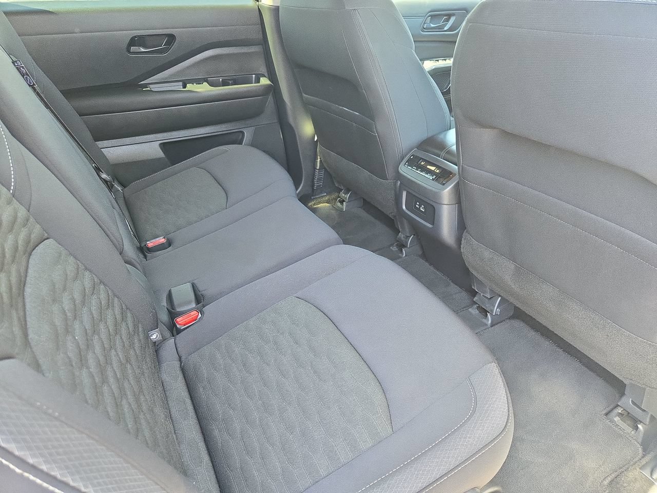 Certified 2025 Nissan Pathfinder SV FWD image 11