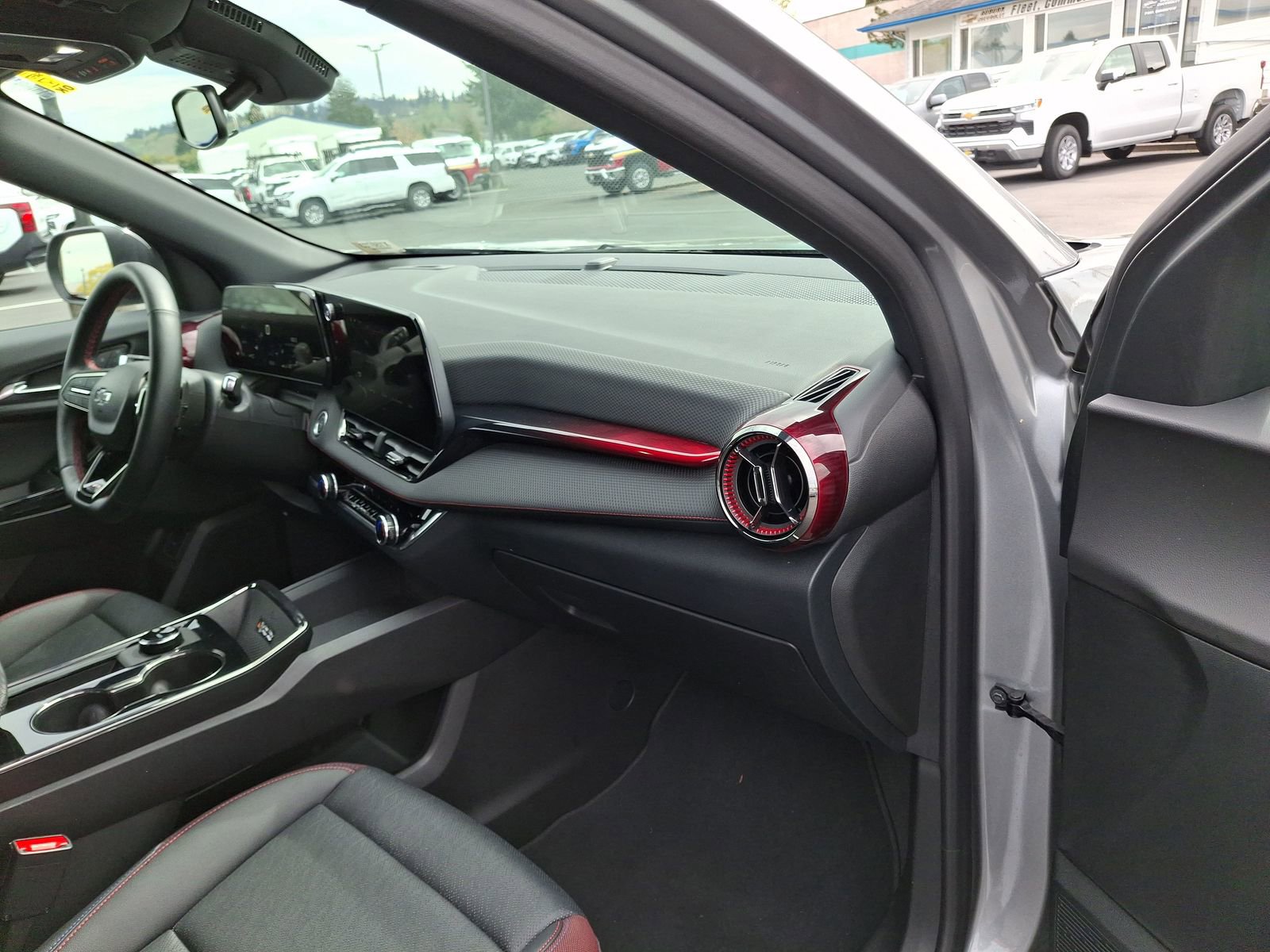 Used 2025 Chevrolet Equinox RS w/ Convenience Package III image 25