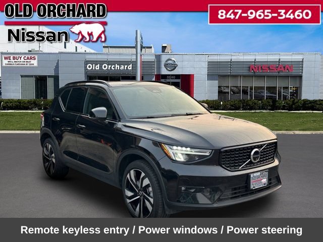 Used 2025 Volvo XC40 B5 Plus AWD/4WD image 5