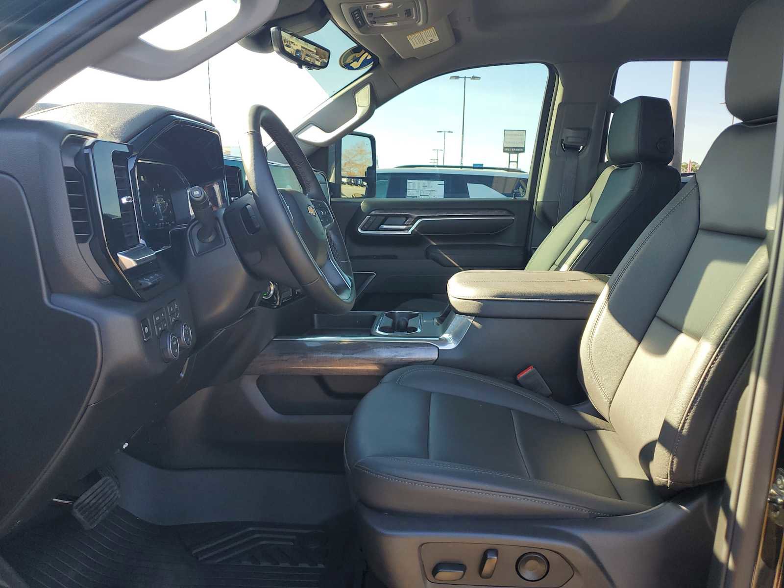 Certified 2026 Chevrolet Silverado 3500 LTZ w/ LTZ Premium Package image 14