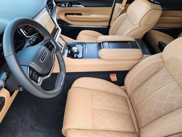 New 2026 Jeep Grand Wagoneer Summit AWD/4WD image 8