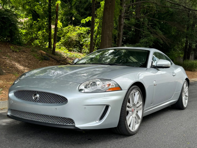 Used 2011 Jaguar XKR R image 8