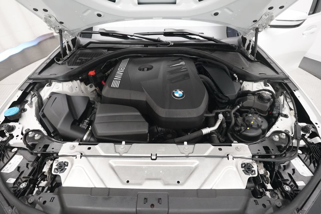 Used 2025 BMW 330i xDrive Sedan AWD/4WD image 3