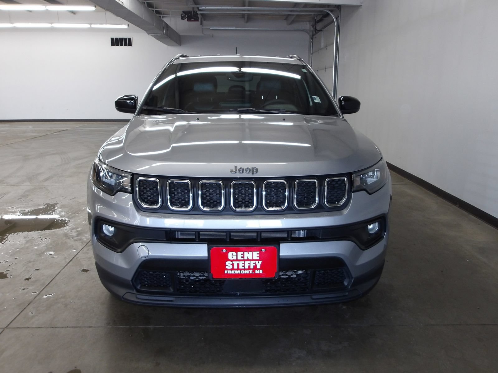 Used 2023 Jeep Compass Latitude w/ Convenience Group AWD/4WD image 6