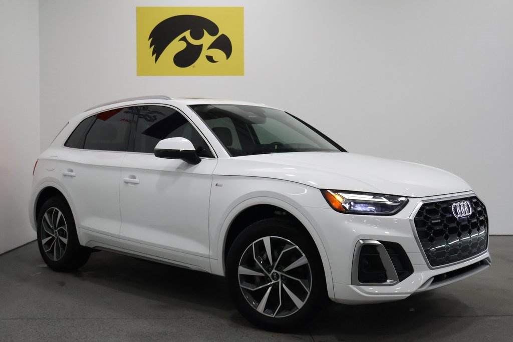 Used 2023 Audi Q5 2.0T Premium Plus w/ Premium Plus Package image 2