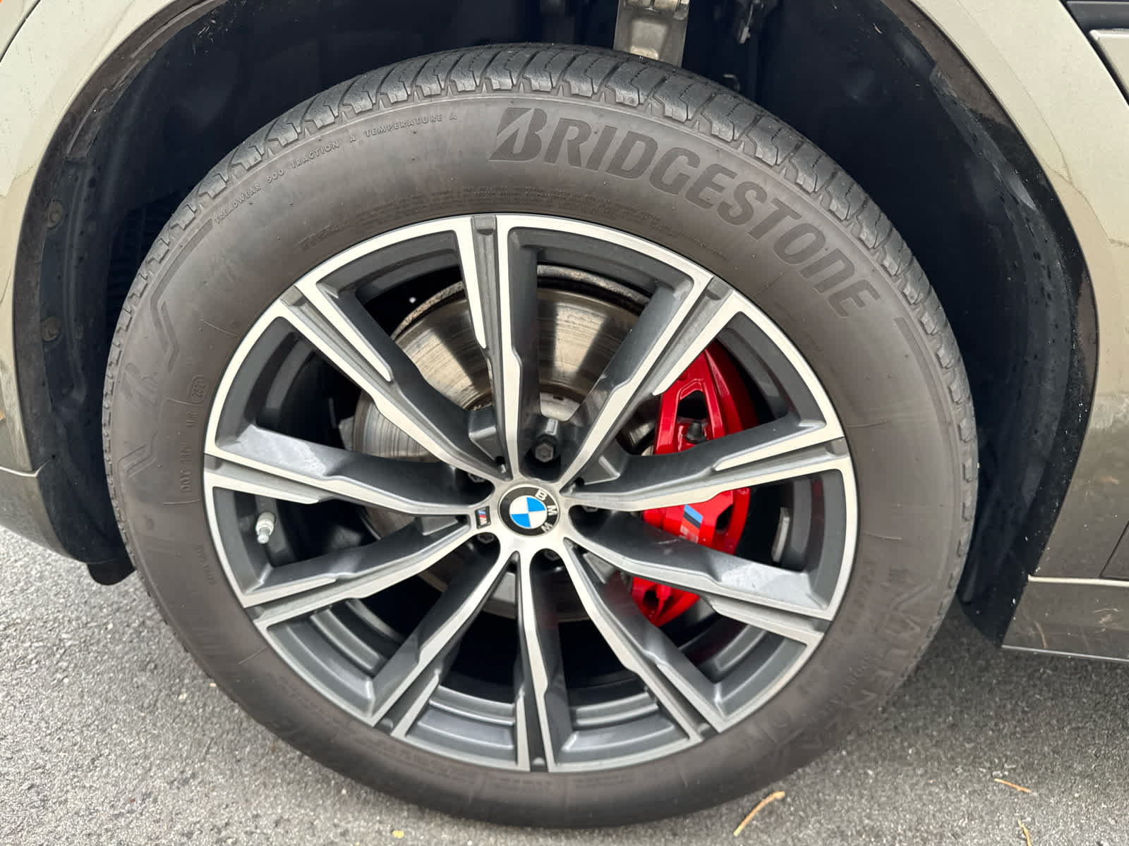 Used 2022 BMW X6 xDrive40i w/ Executive Package AWD/4WD image 28