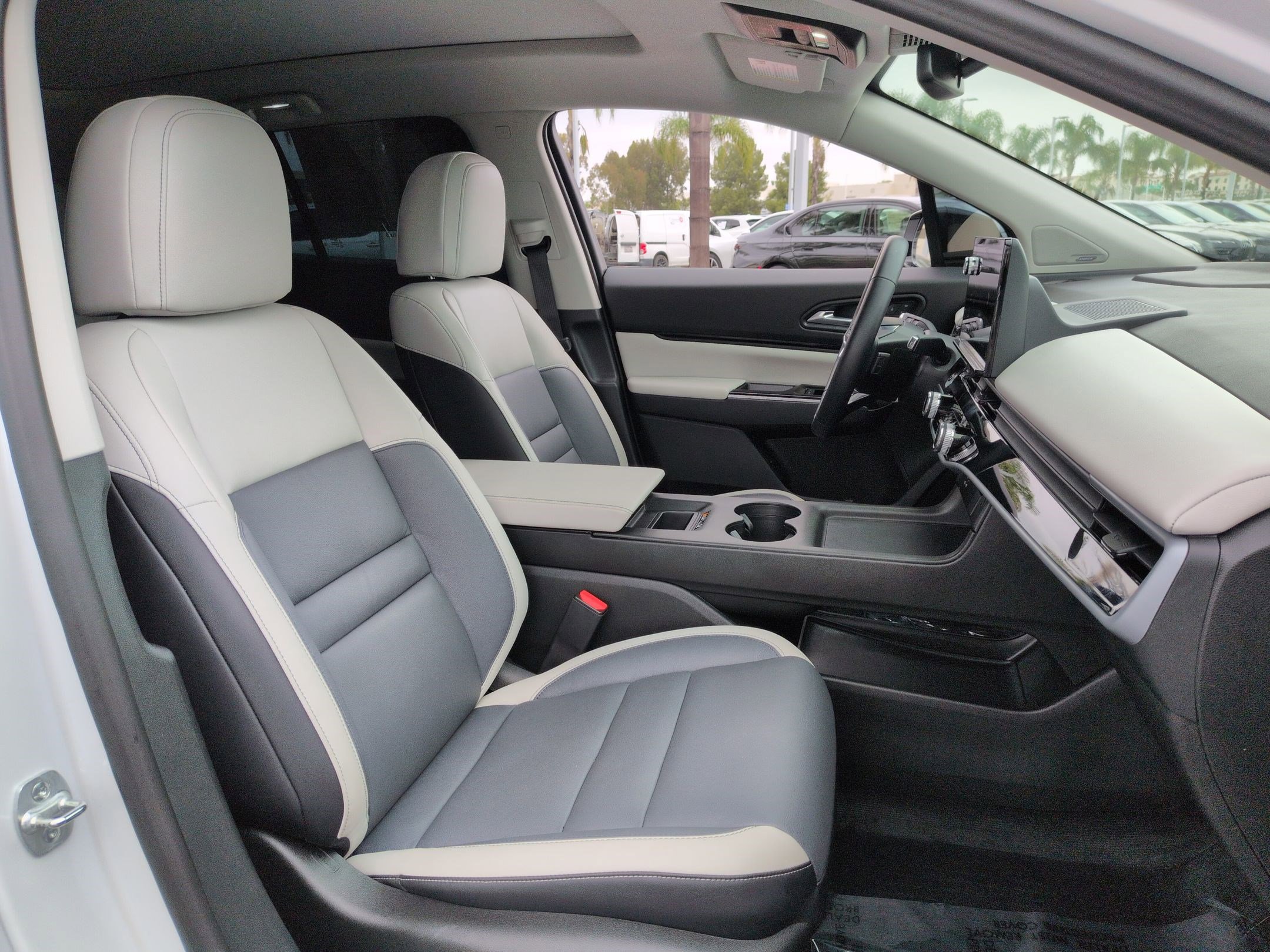 Used 2025 Honda Prologue Touring image 32