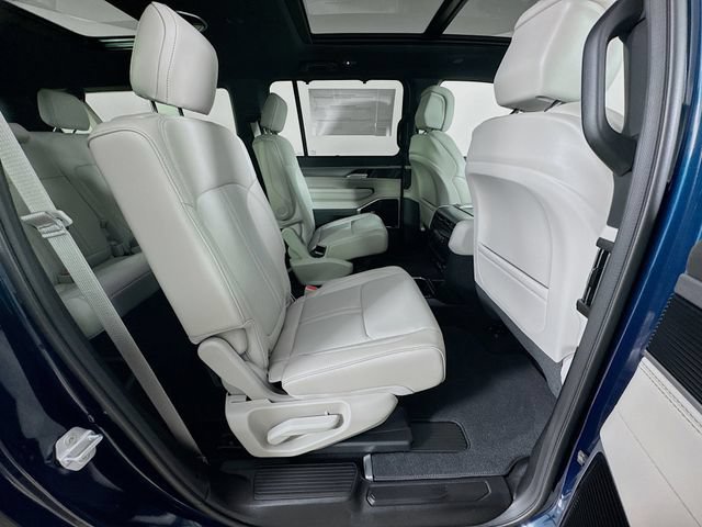 New 2026 Jeep Grand Wagoneer L Limited AWD/4WD image 33