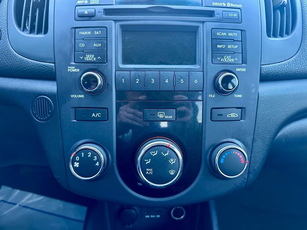 Used 2012 Kia Forte EX image 22