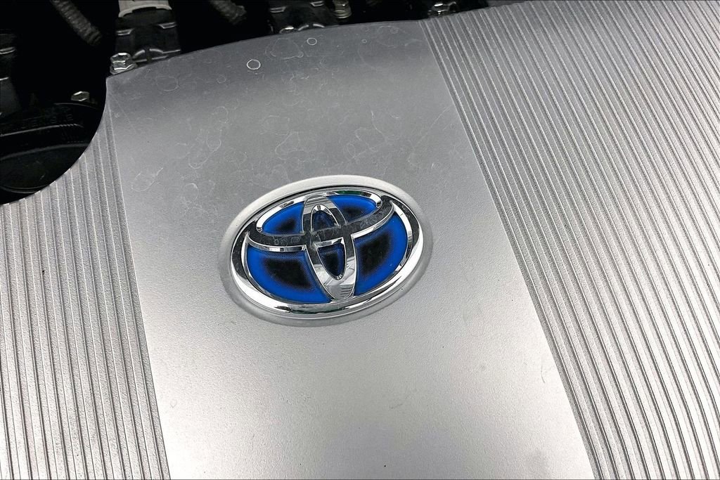 Used 2018 Toyota Prius One FWD image 40