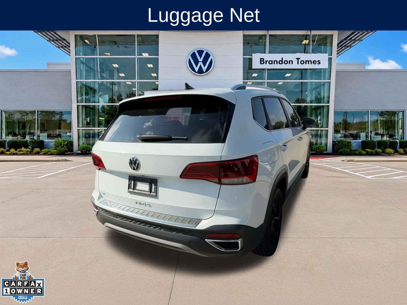 Used 2023 Volkswagen Taos SE w/ Panoramic Sunroof Package FWD image 8