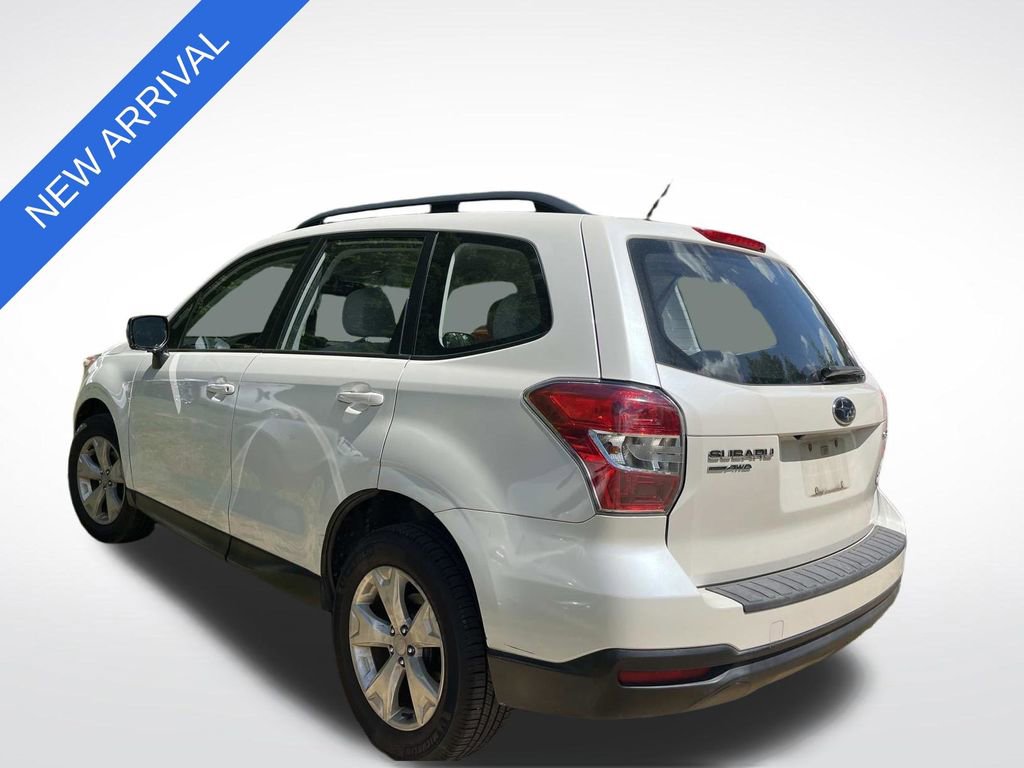 Used 2015 Subaru Forester 2.5i w/ Alloy Wheel Package AWD/4WD image 4