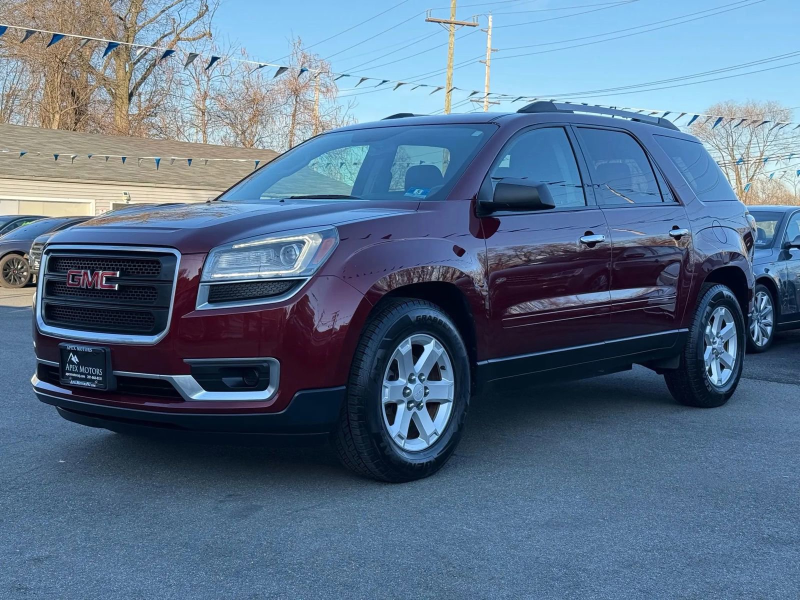 Used 2016 GMC Acadia SLE image 3
