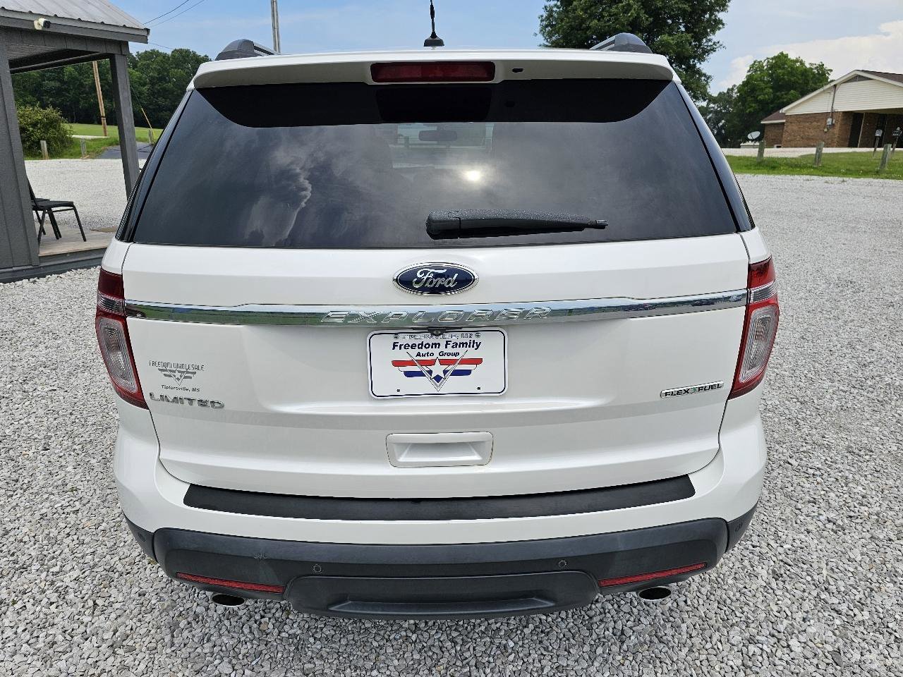 Used 2015 Ford Explorer Limited w/ Equipment Group 301A FWD image 9