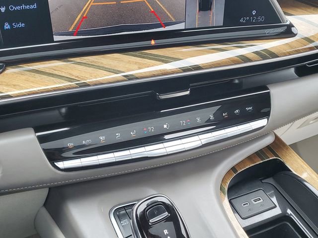 Used 2022 Cadillac Escalade ESV Sport Platinum w/ Heavy-Duty Trailer Package image 23