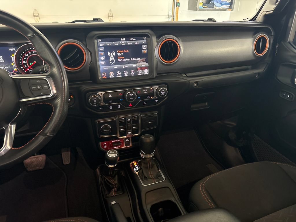 Used 2022 Jeep Gladiator Mojave w/ Trailer Tow Package AWD/4WD image 28
