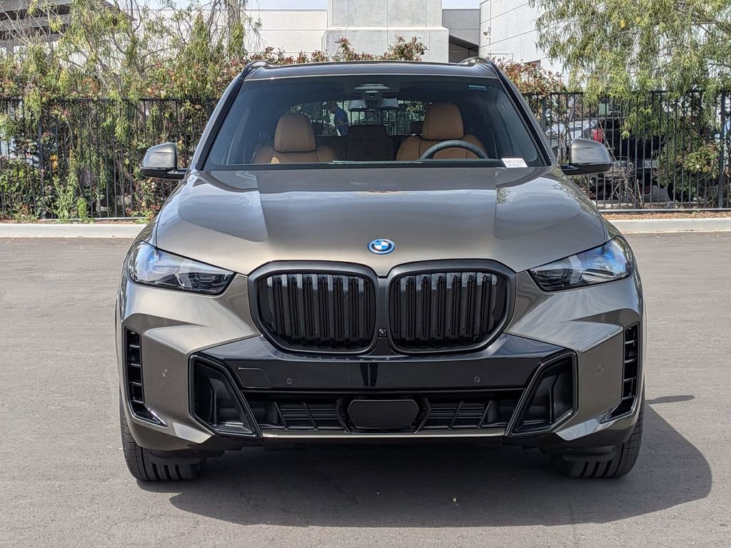 New 2026 BMW X5 xDrive50e image 4