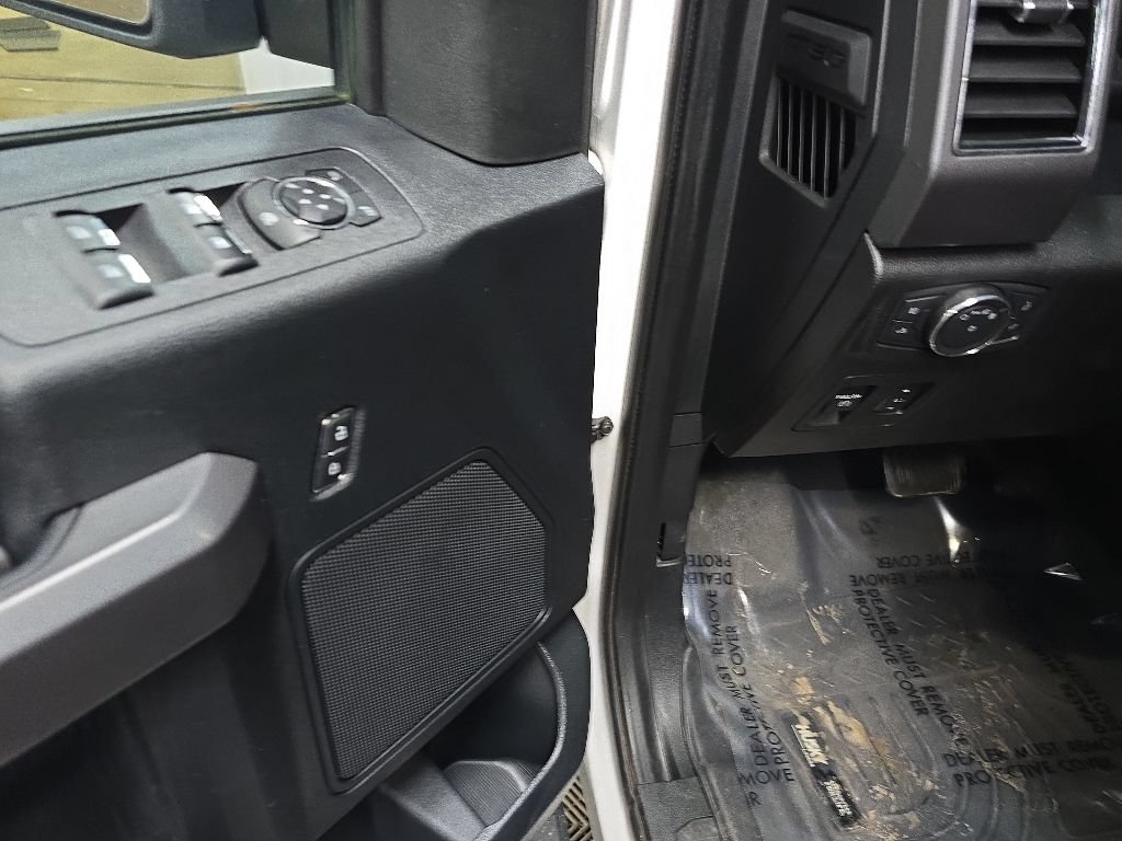 Used 2020 Ford F150 XLT w/ Equipment Group 302A Luxury AWD/4WD image 27
