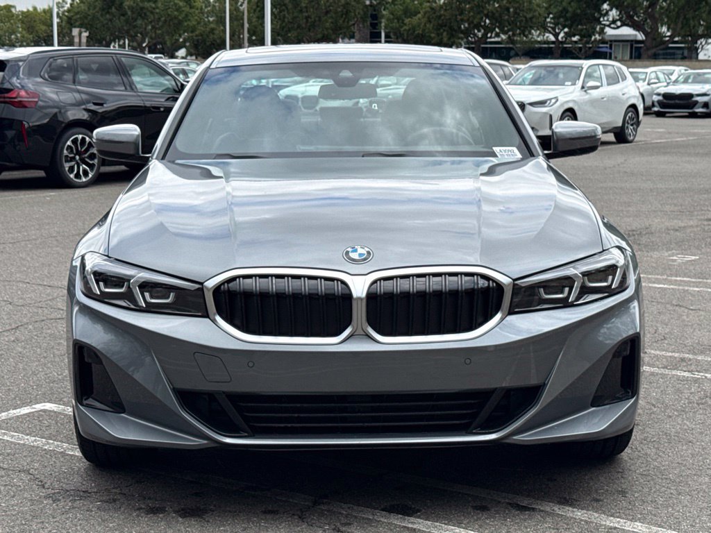 Used 2024 BMW 330i Sedan w/ Convenience Package RWD image 4