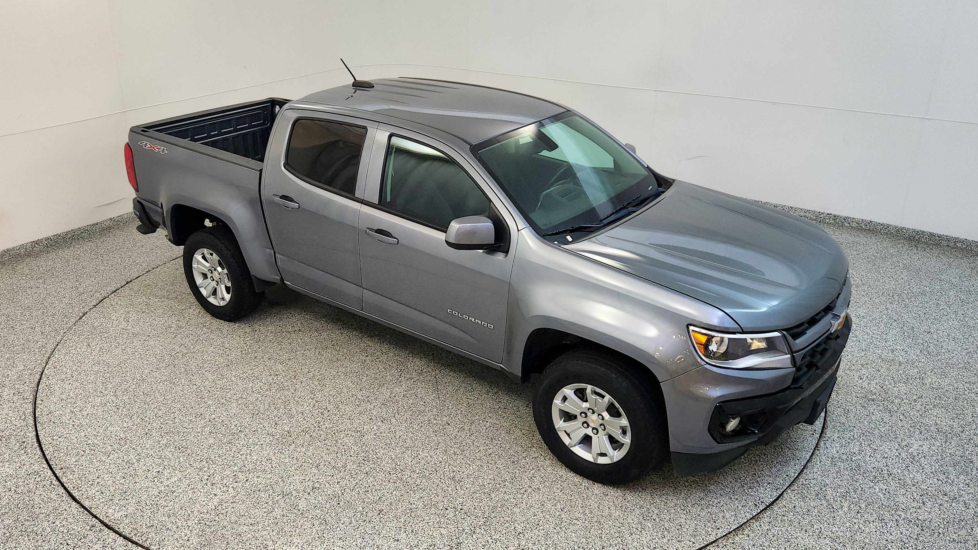 Used 2022 Chevrolet Colorado LT w/ LT Convenience Package AWD/4WD image 13