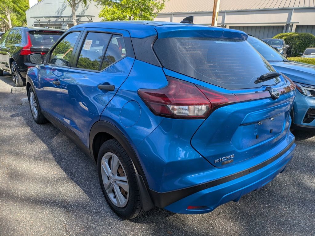 Used 2022 Nissan Kicks S FWD image 3