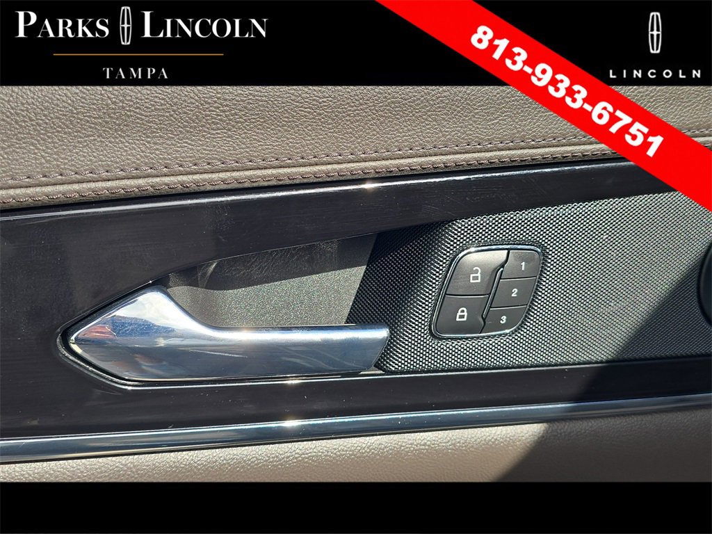 Certified 2022 Lincoln Nautilus Reserve image 18