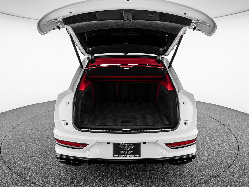 Used 2022 Bentley Bentayga AWD/4WD image 38