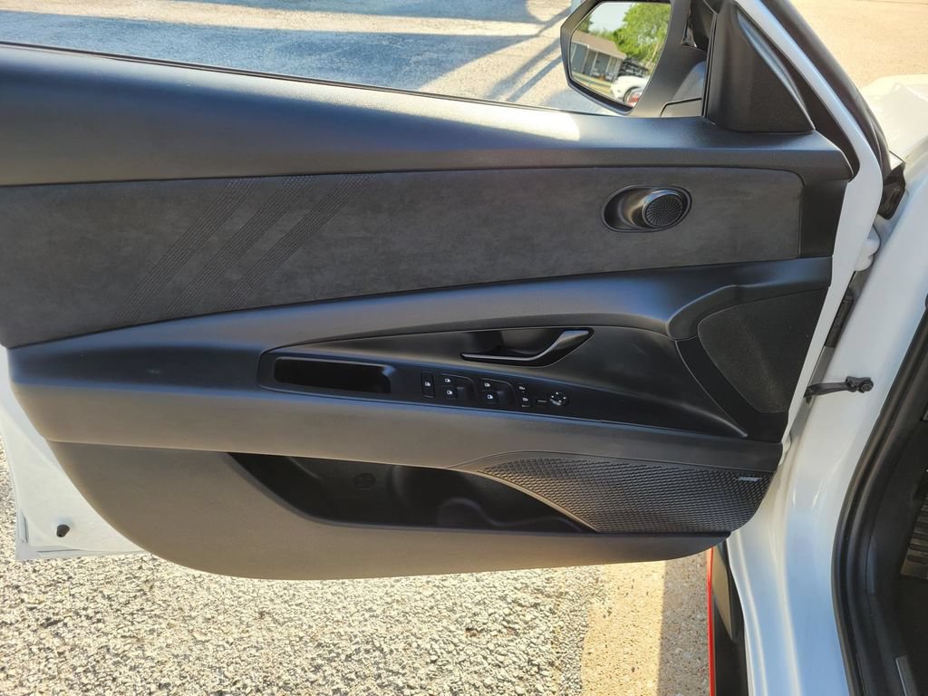Used 2025 Hyundai Elantra N FWD image 18