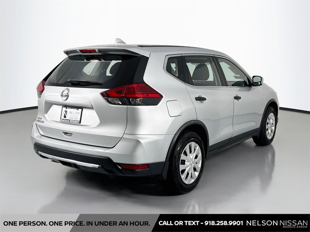 Used 2017 Nissan Rogue S FWD image 5